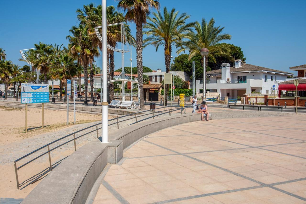 Beach House Cambrils Apartamento En Primera Linea De Playa エクステリア 写真